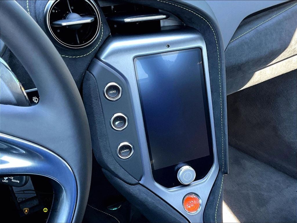 2026 McLaren 750S Base