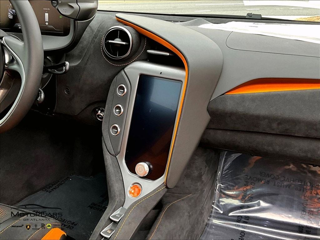 2026 McLaren 750S Base