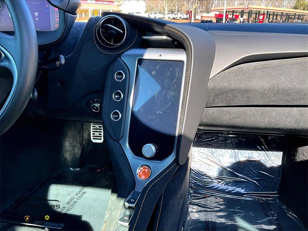 2025 McLaren 750S Base