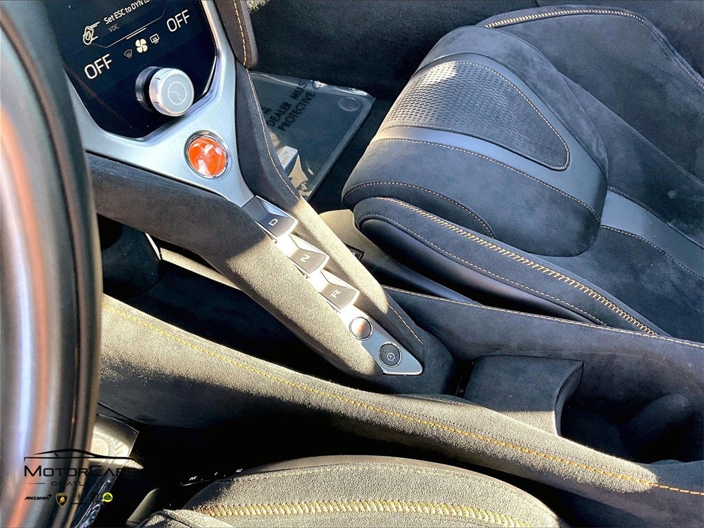 2025 McLaren 750S Base