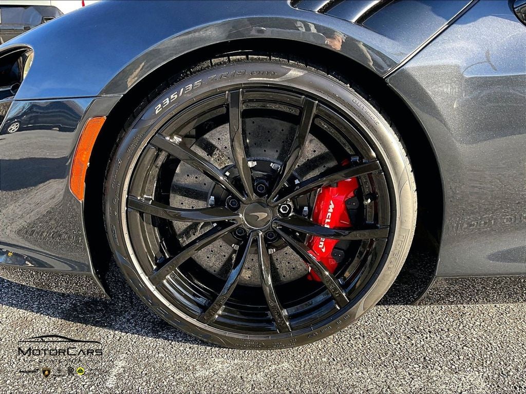 2026 McLaren Artura Base