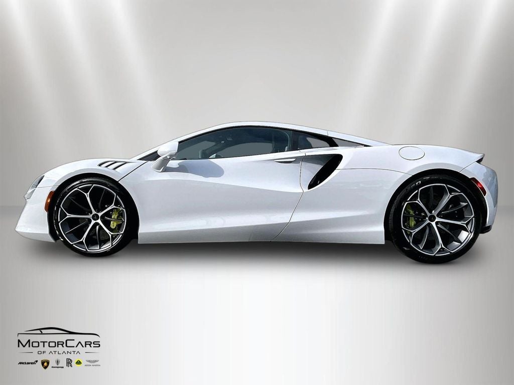 2026 McLaren Artura Base