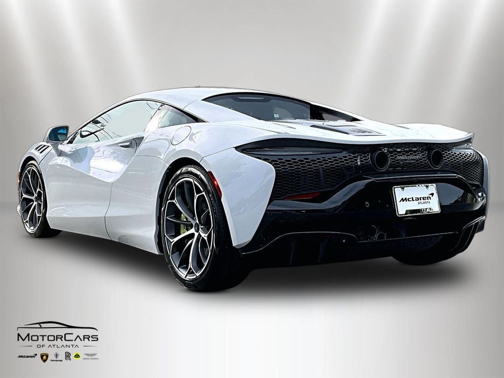 2026 McLaren Artura Base