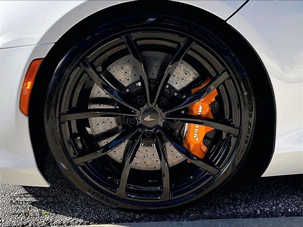 2026 McLaren Artura Spider Base