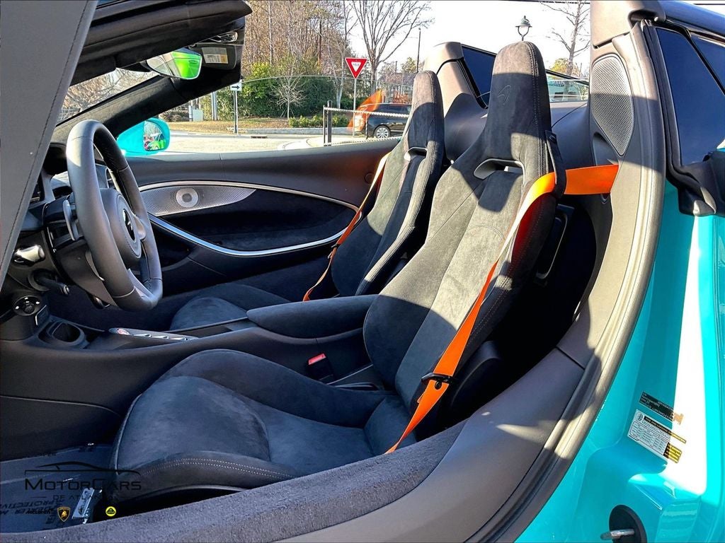 2026 McLaren Artura Spider Base