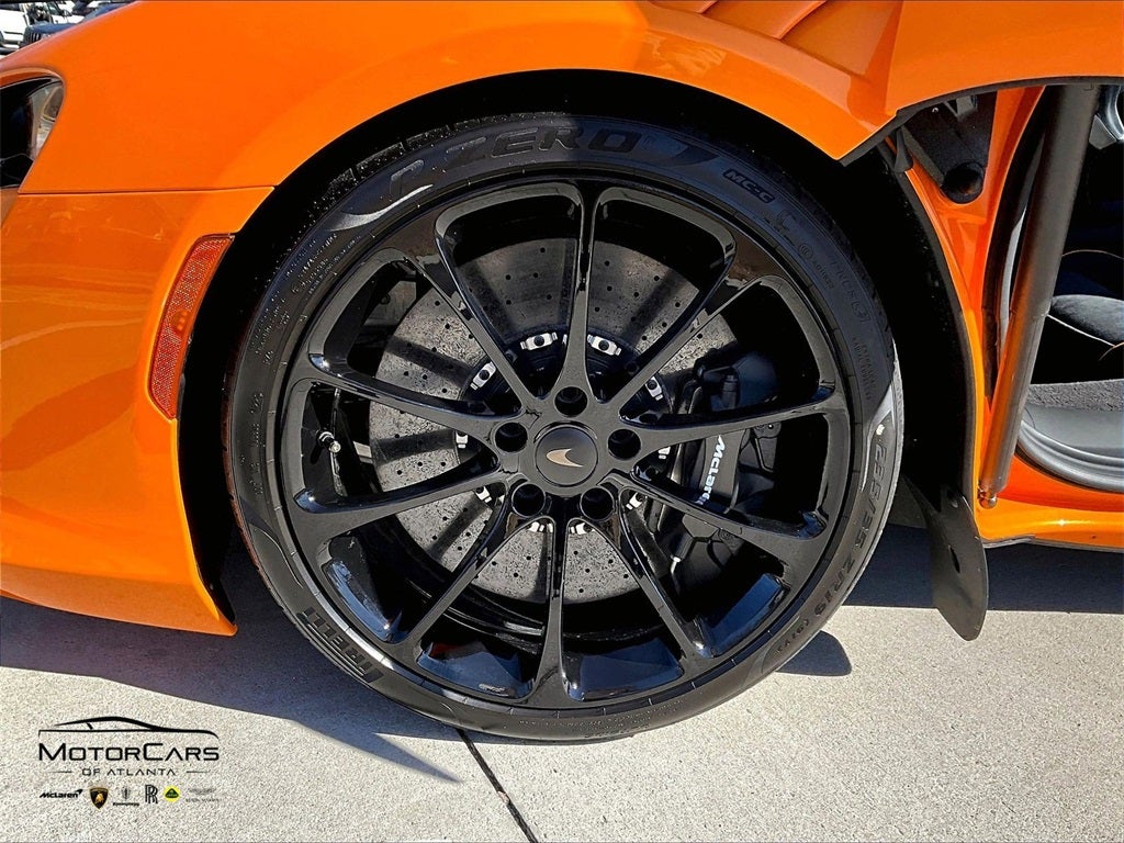 2026 McLaren Artura Spider Base