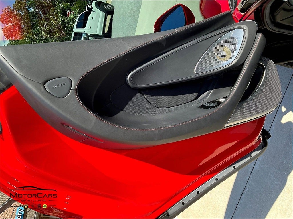 2023 McLaren GT Base