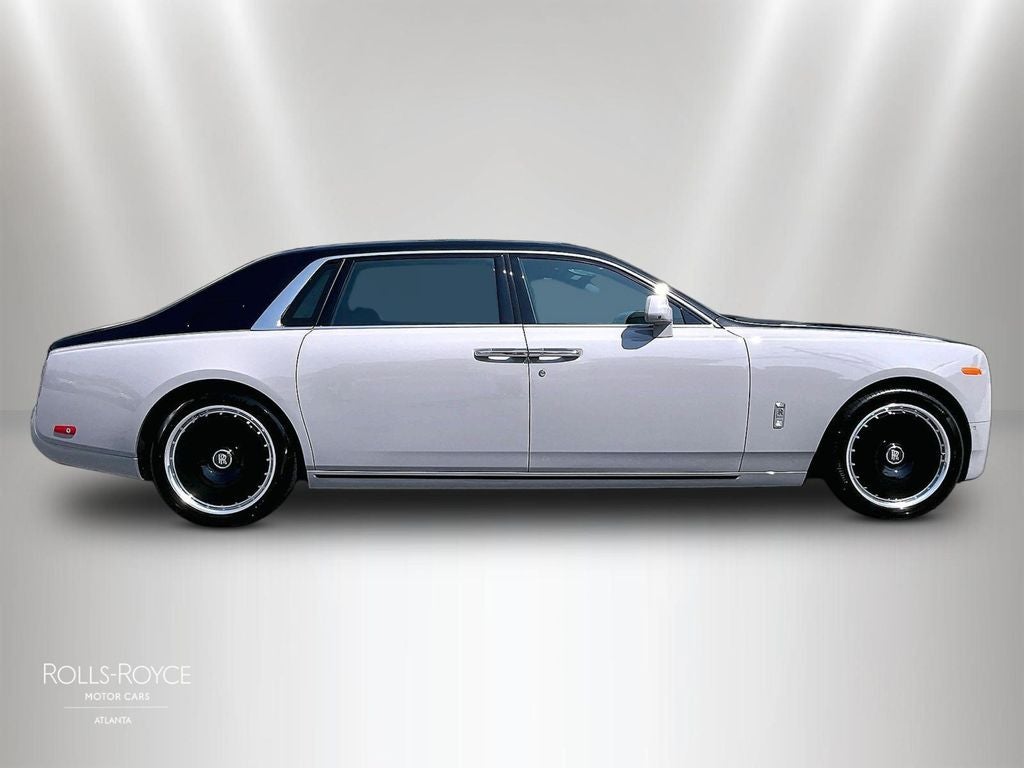 2027 Rolls-Royce Phantom EWB