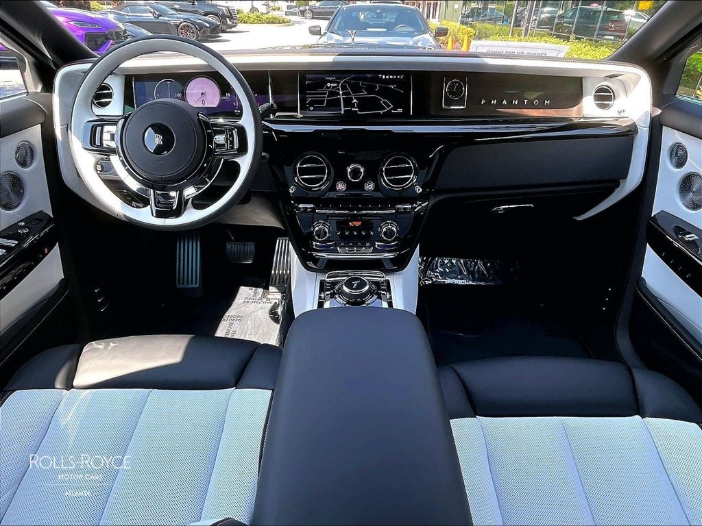 2027 Rolls-Royce Phantom EWB