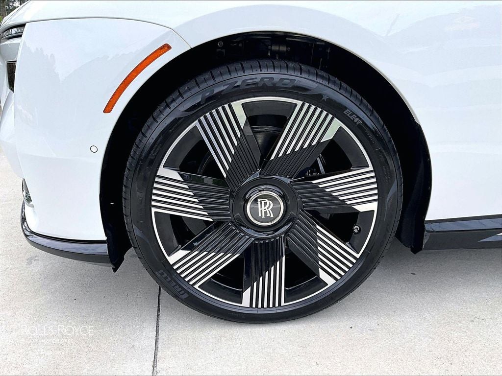 2024 Rolls-Royce Spectre 