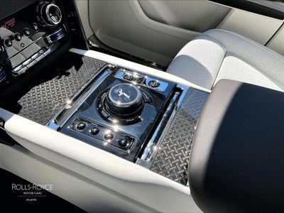 2027 Rolls-Royce Black Badge Cullinan 