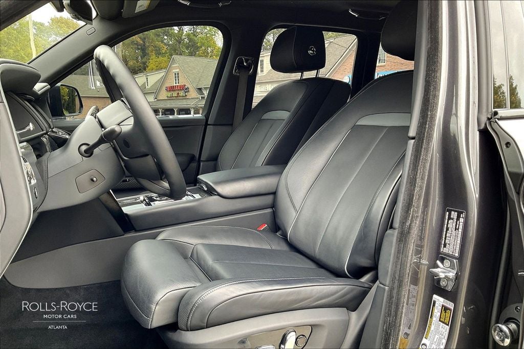 2022 Rolls-Royce Black Badge Cullinan ...Dark Exterior Spec!!