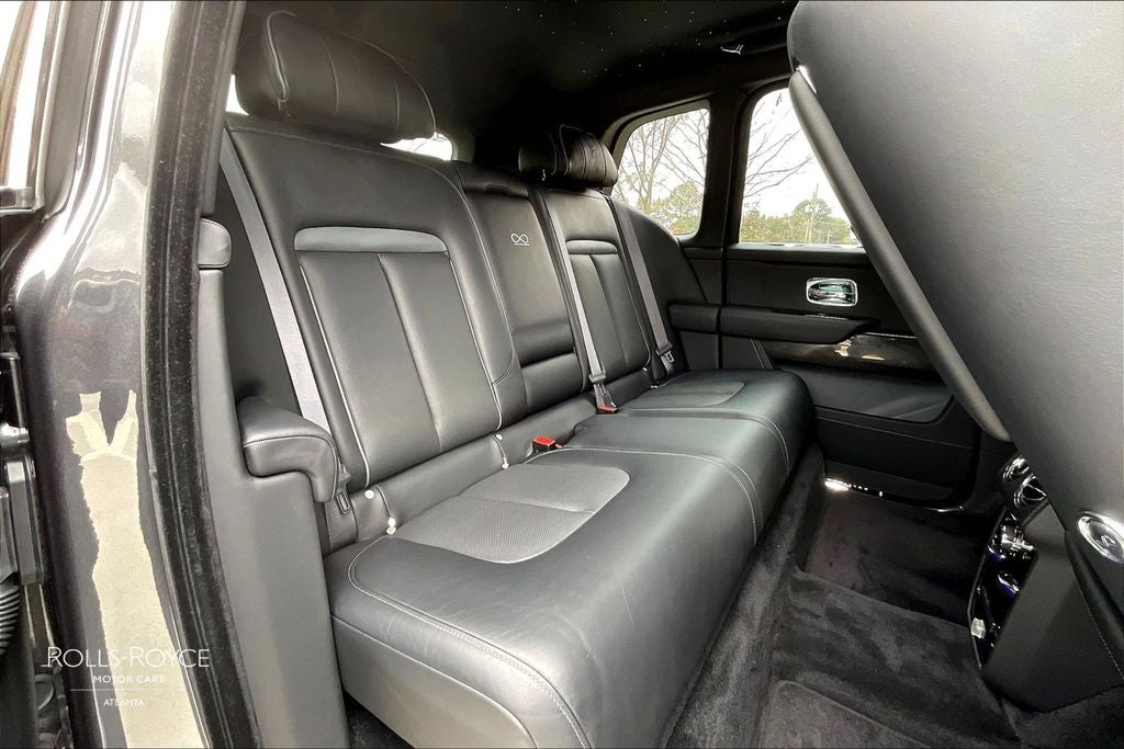2022 Rolls-Royce Black Badge Cullinan ...Dark Exterior Spec!!
