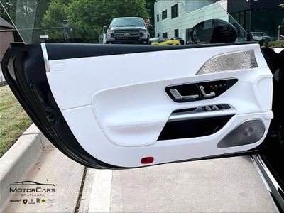 2026 Mercedes-Benz Maybach SL 680 4MATIC®