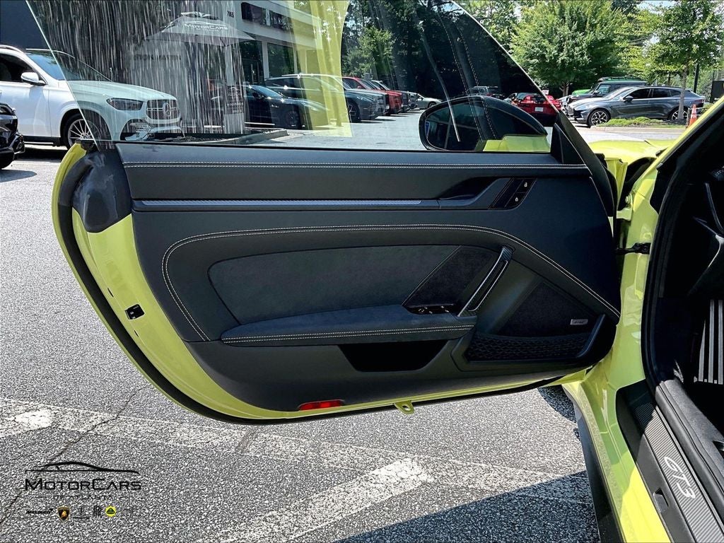 2026 Porsche 911 GT3 Weissach w/6-Speed