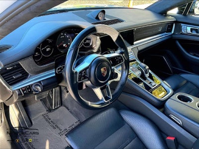 2019 Porsche Panamera GTS