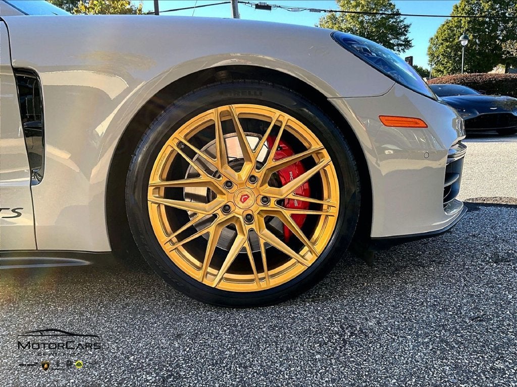 2019 Porsche Panamera GTS