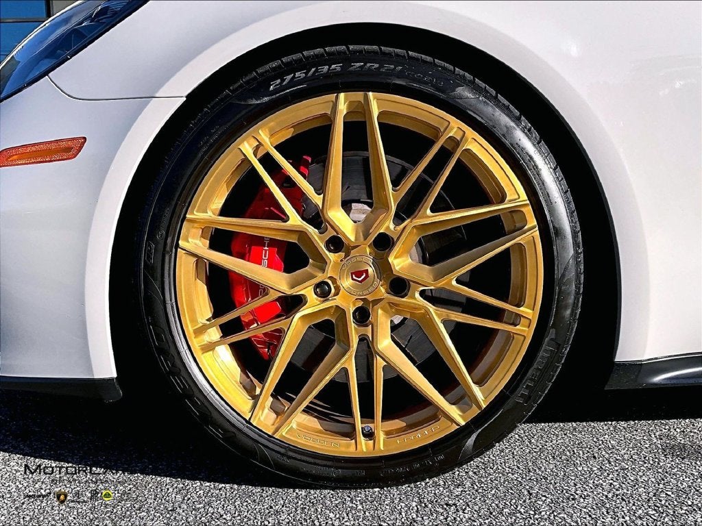 2019 Porsche Panamera GTS