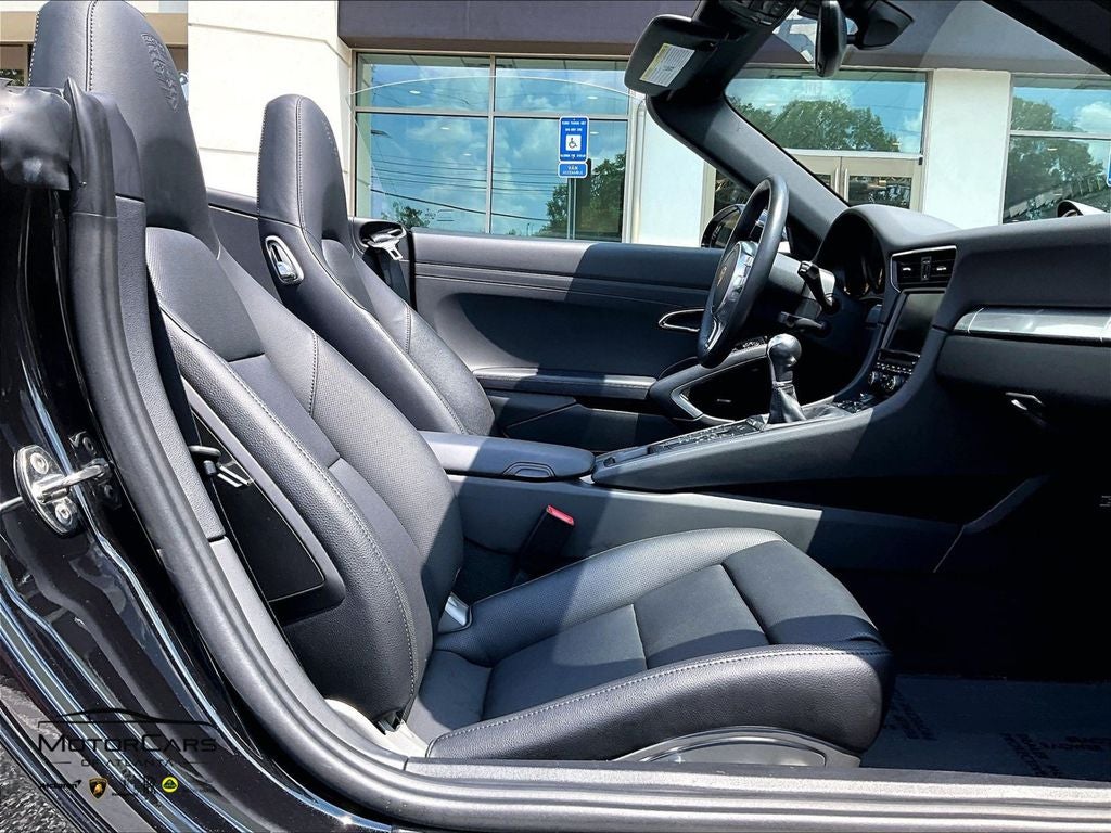 2016 Porsche 911 Carrera S Cabriolet 7-Speed