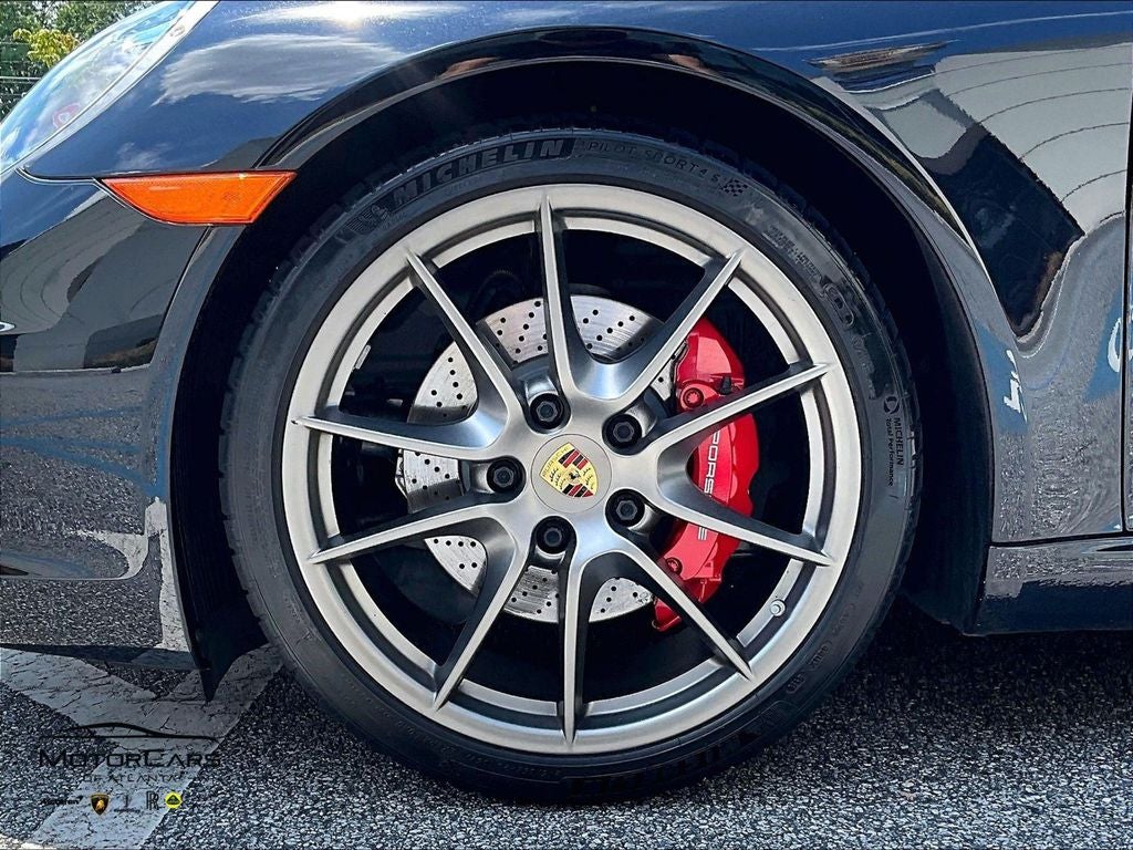 2016 Porsche 911 Carrera S Cabriolet 7-Speed