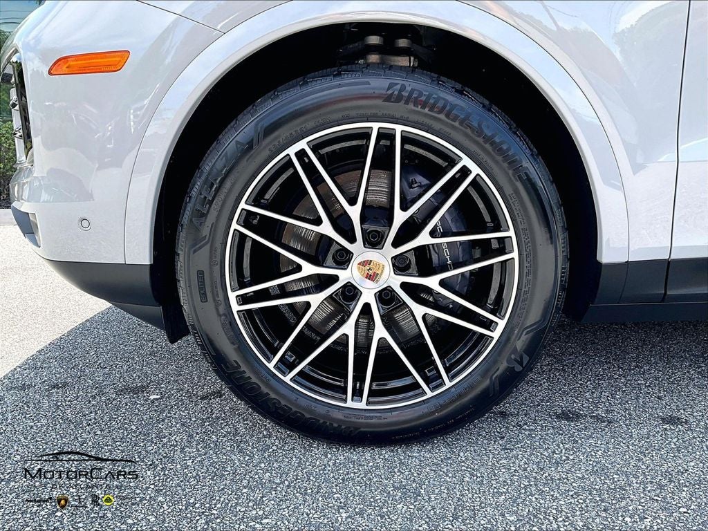 2026 Porsche Cayenne ...21-Inch RS Spyder Wheels!!!