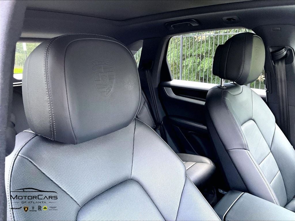 2026 Porsche Cayenne ...Premium Package Plus!!