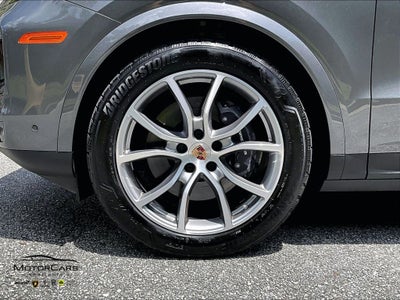 2026 Porsche Cayenne ...Premium Package Plus!!