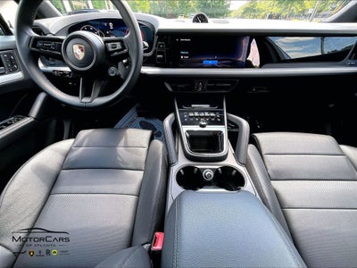 2026 Porsche Cayenne ...Premium Package!!!
