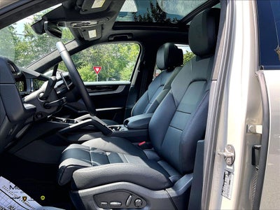 2026 Porsche Cayenne ...Premium Package!!!