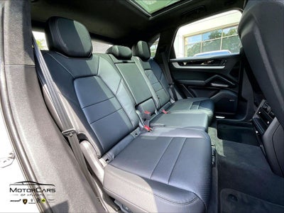 2026 Porsche Cayenne ...Premium Package!!!