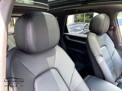 2026 Porsche Cayenne ...Premium Package!!!