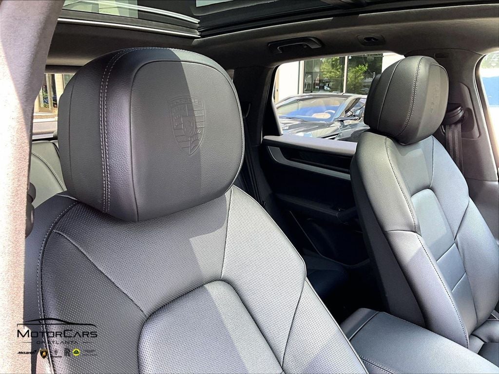 2026 Porsche Cayenne ...Premium Package!!!