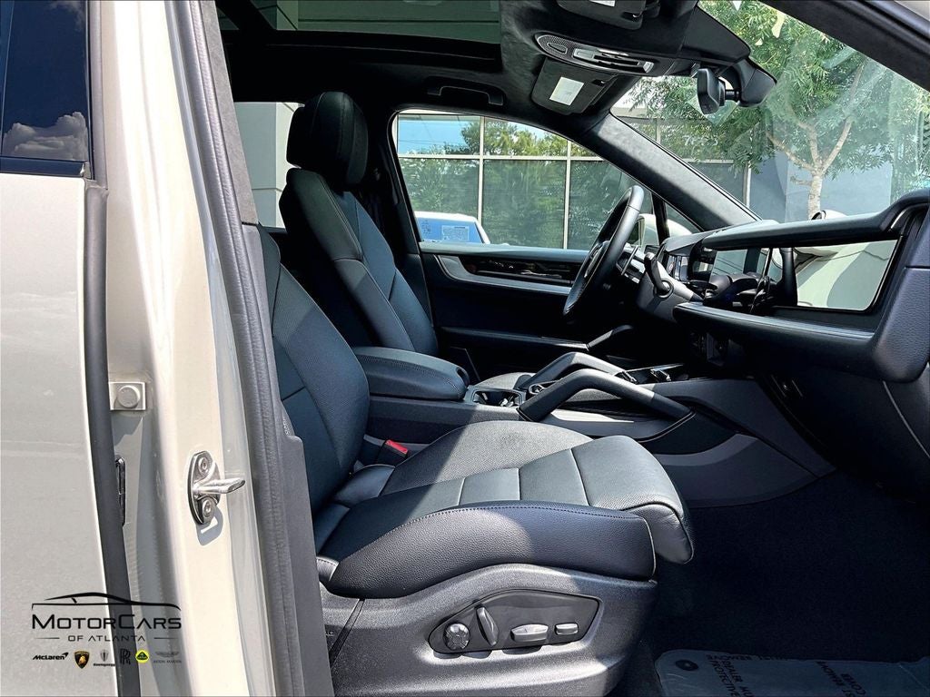 2026 Porsche Cayenne ...Premium Package!!!