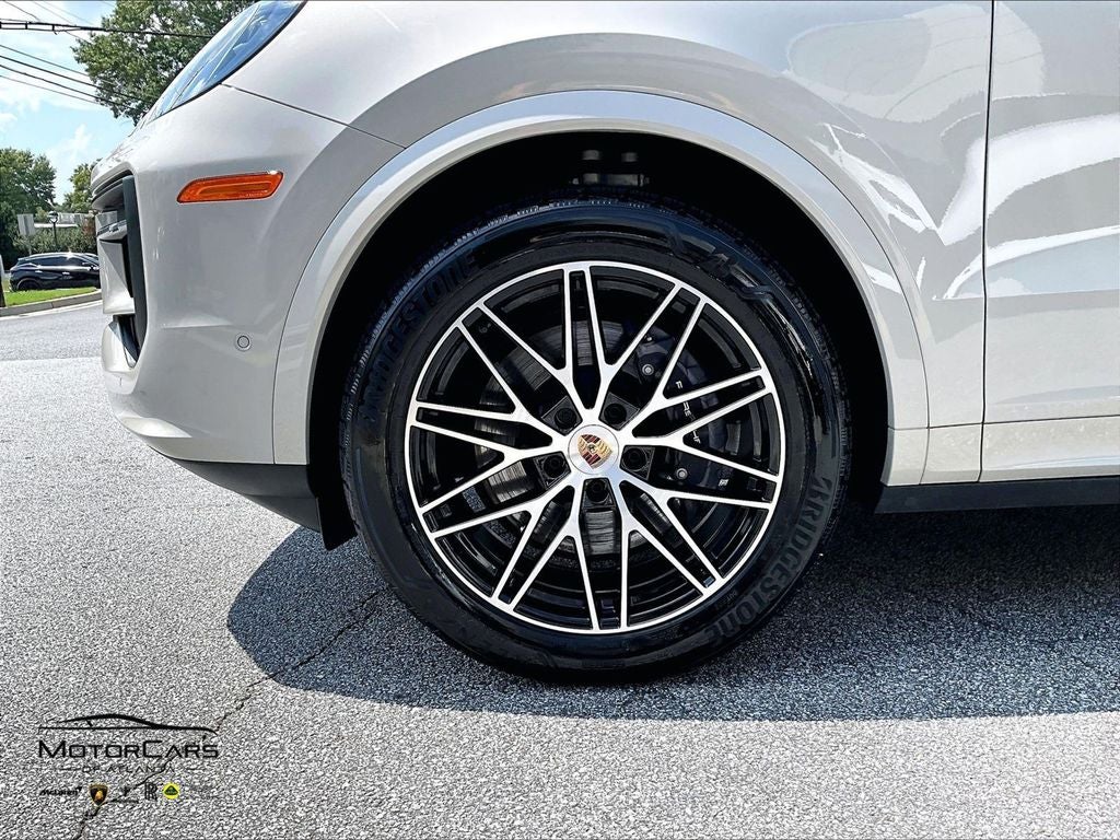 2026 Porsche Cayenne ...Premium Package!!!