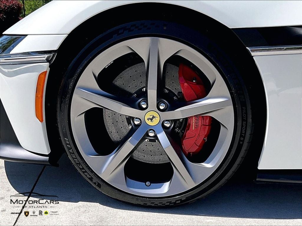 2026 Ferrari 12Cilindri Base
