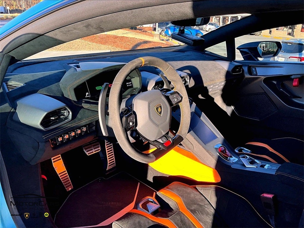 2022 Lamborghini Huracan STO Base