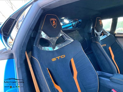 2022 Lamborghini Huracan STO Base