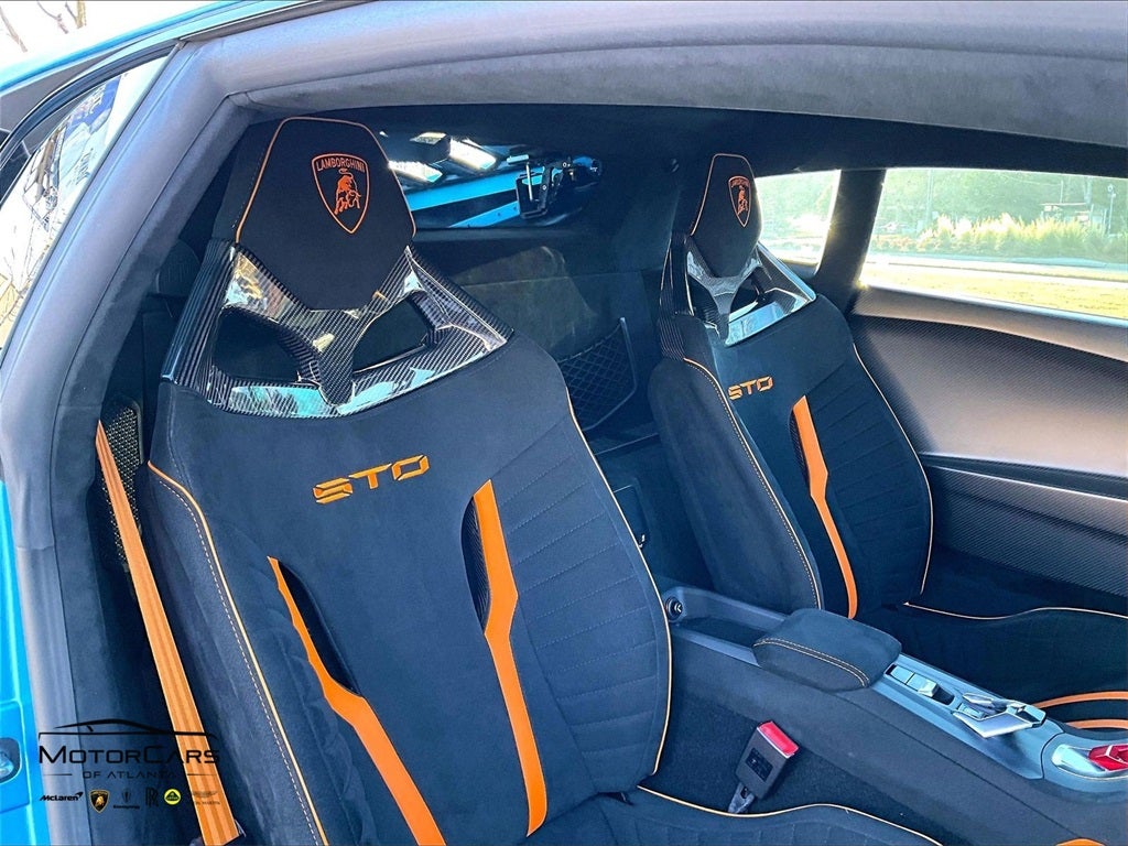 2022 Lamborghini Huracan STO Base