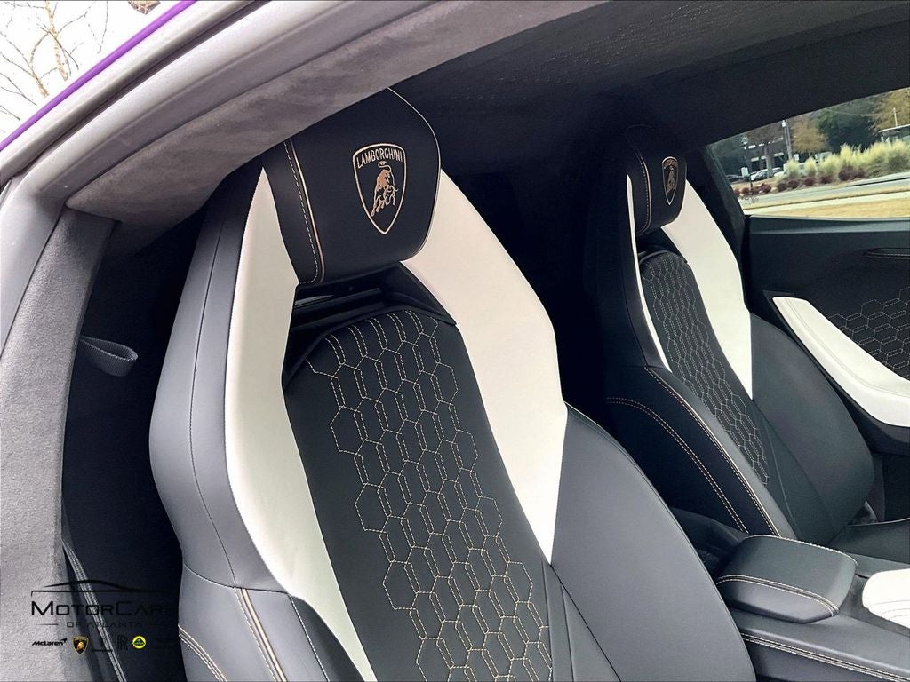 2024 Lamborghini Revuelto Base