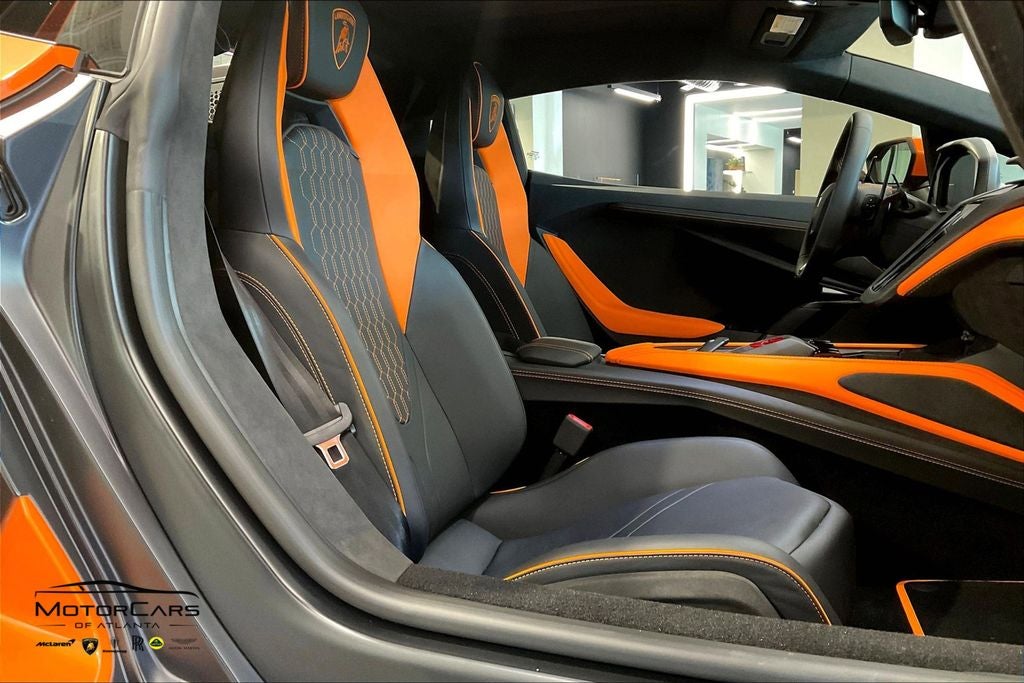 2024 Lamborghini Revuelto Base