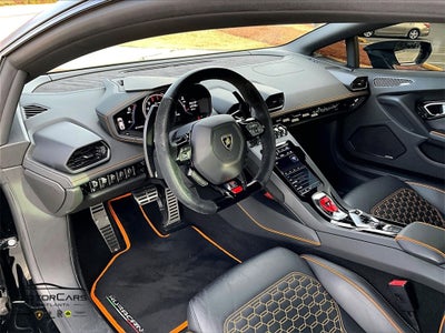 2020 Lamborghini Huracan EVO Base
