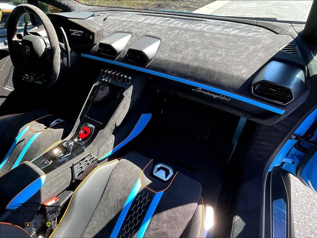 2024 Lamborghini Huracan Sterrato Base