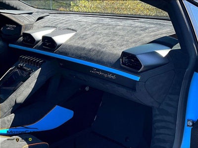 2024 Lamborghini Huracan Sterrato Base