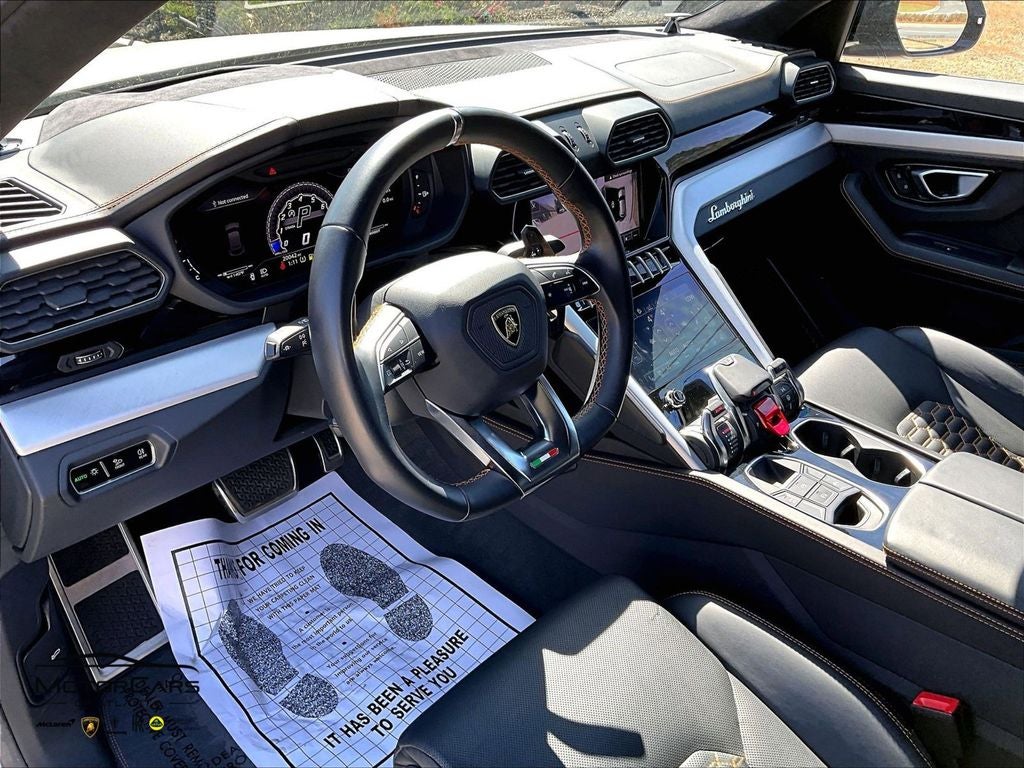 2020 Lamborghini Urus Base