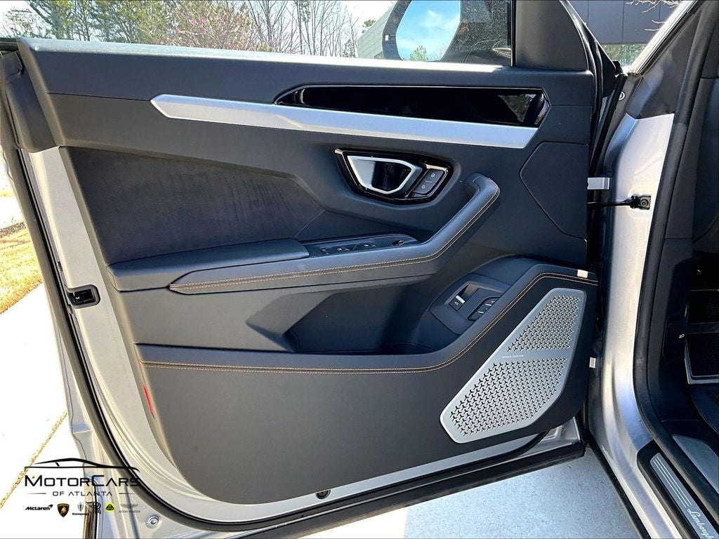 2020 Lamborghini Urus Base