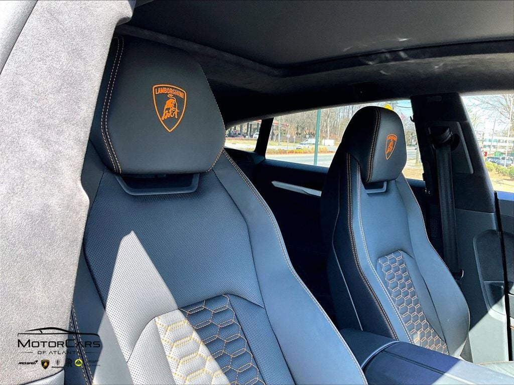 2020 Lamborghini Urus Base