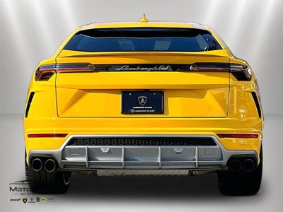 2022 Lamborghini Urus Base