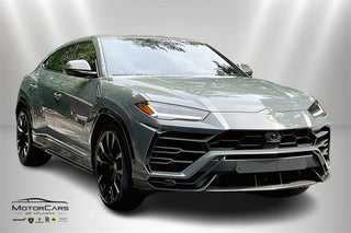 2022 Lamborghini Urus ..Big Interior Carbon Package!!
