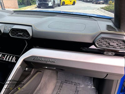 2020 Lamborghini Urus Base