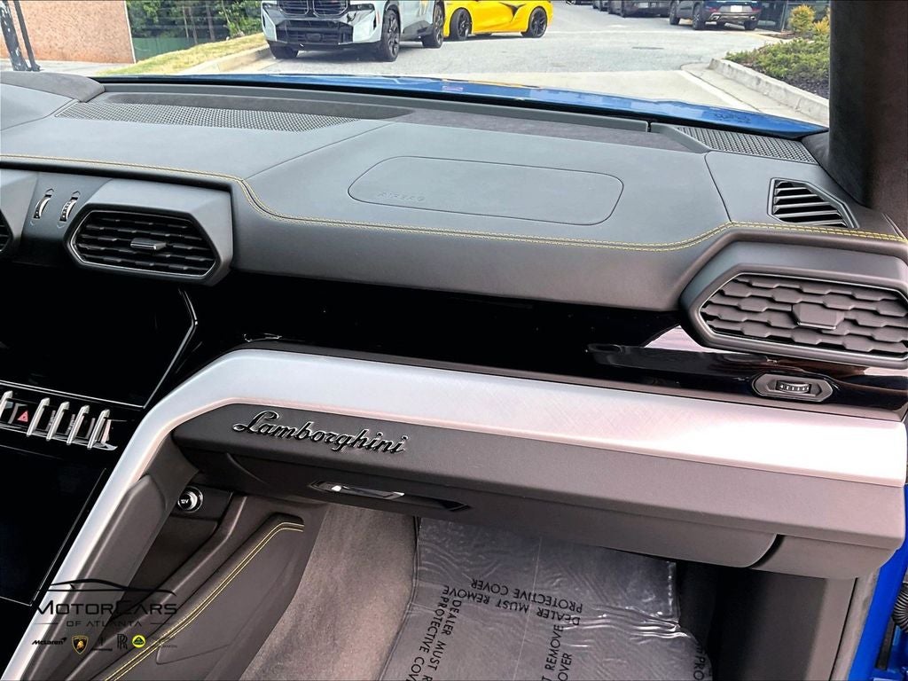 2020 Lamborghini Urus Base